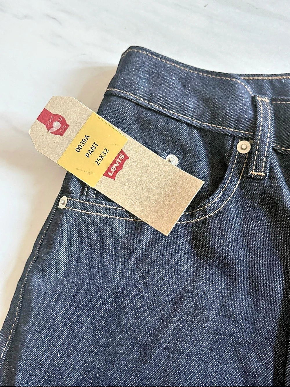 NWT Levi's Baggy Dad Barrel Jeans Blue Waist 25 - Picture 6 of 13